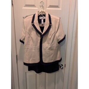Vintage Sag Harbour size 18 skirt top and jacket set